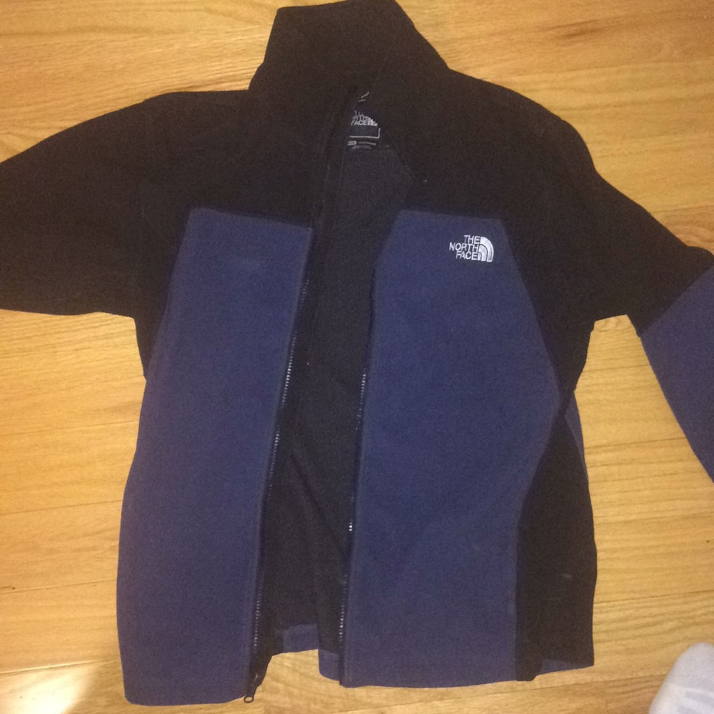 North Face flee layer jacket (medium)